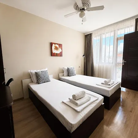 Gasthuis Guestrooms Zoya 4*